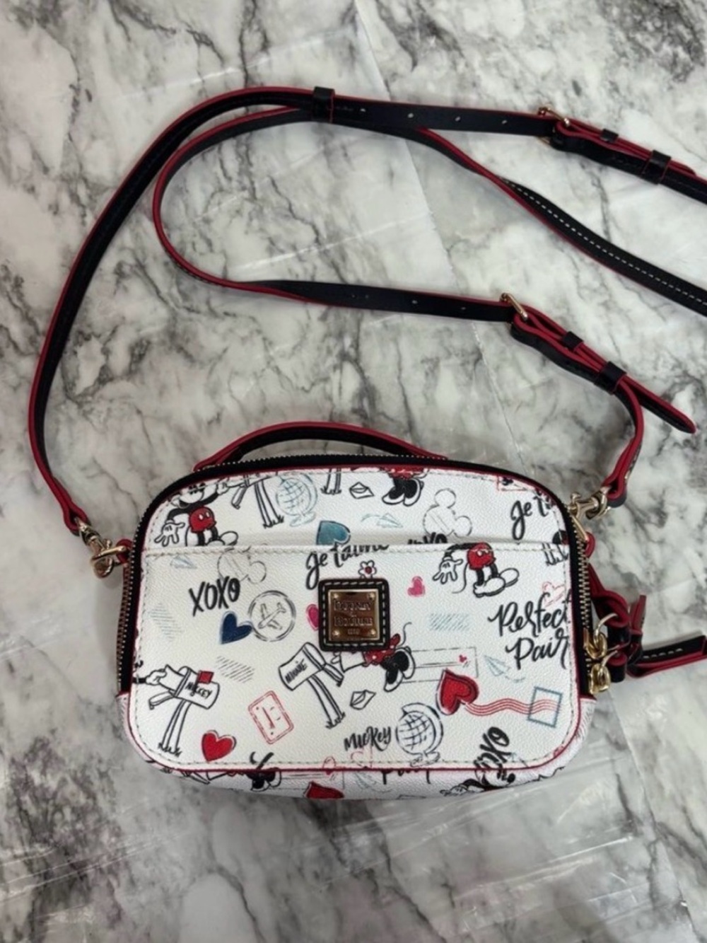 Disney Dooney & Bourke Mickey Minnie Sweethearts Crossbody Handbag bag